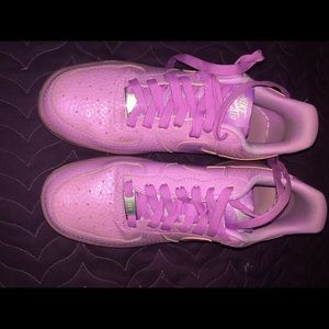 Air forces 1’s pinkish-purple
